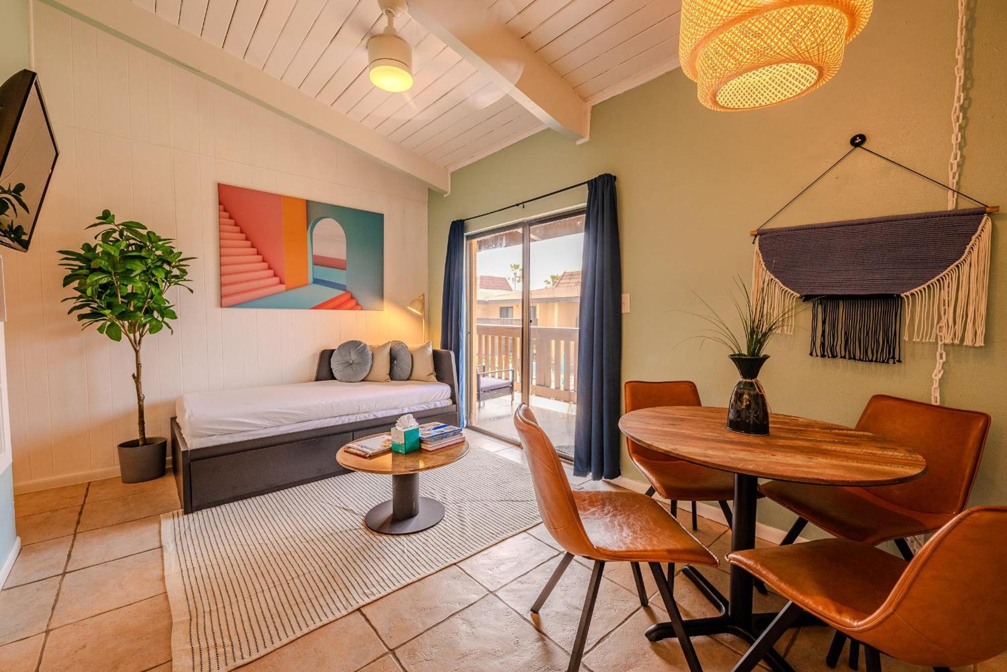 Kingfishers Retreat Serene 1Br Escape With Balcony 207 サウス・パドリー・アイランド エクステリア 写真