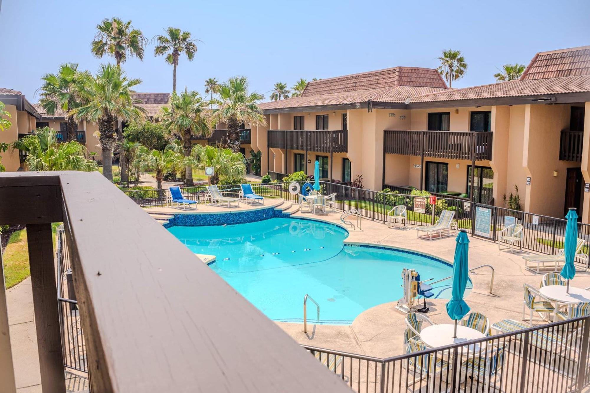 Kingfishers Retreat Serene 1Br Escape With Balcony 207 サウス・パドリー・アイランド エクステリア 写真